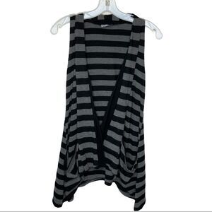 Body Central Sweater Vest‎